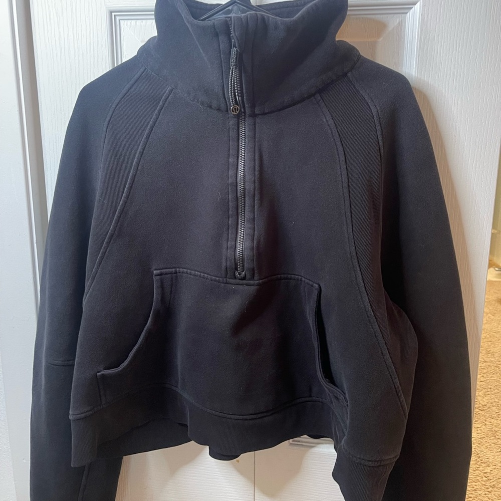 LULULEMON HALF ZIP